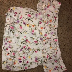 Floral crop top with buttons
